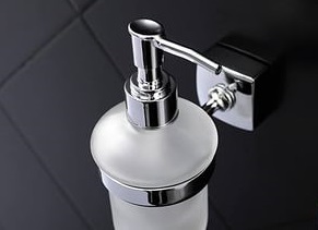 Дозатор жидкого мыла навесной Fixsen KVADRO FX-61312   Дозатор жидкого мыла навесной Fixsen KVADRO FX-61312